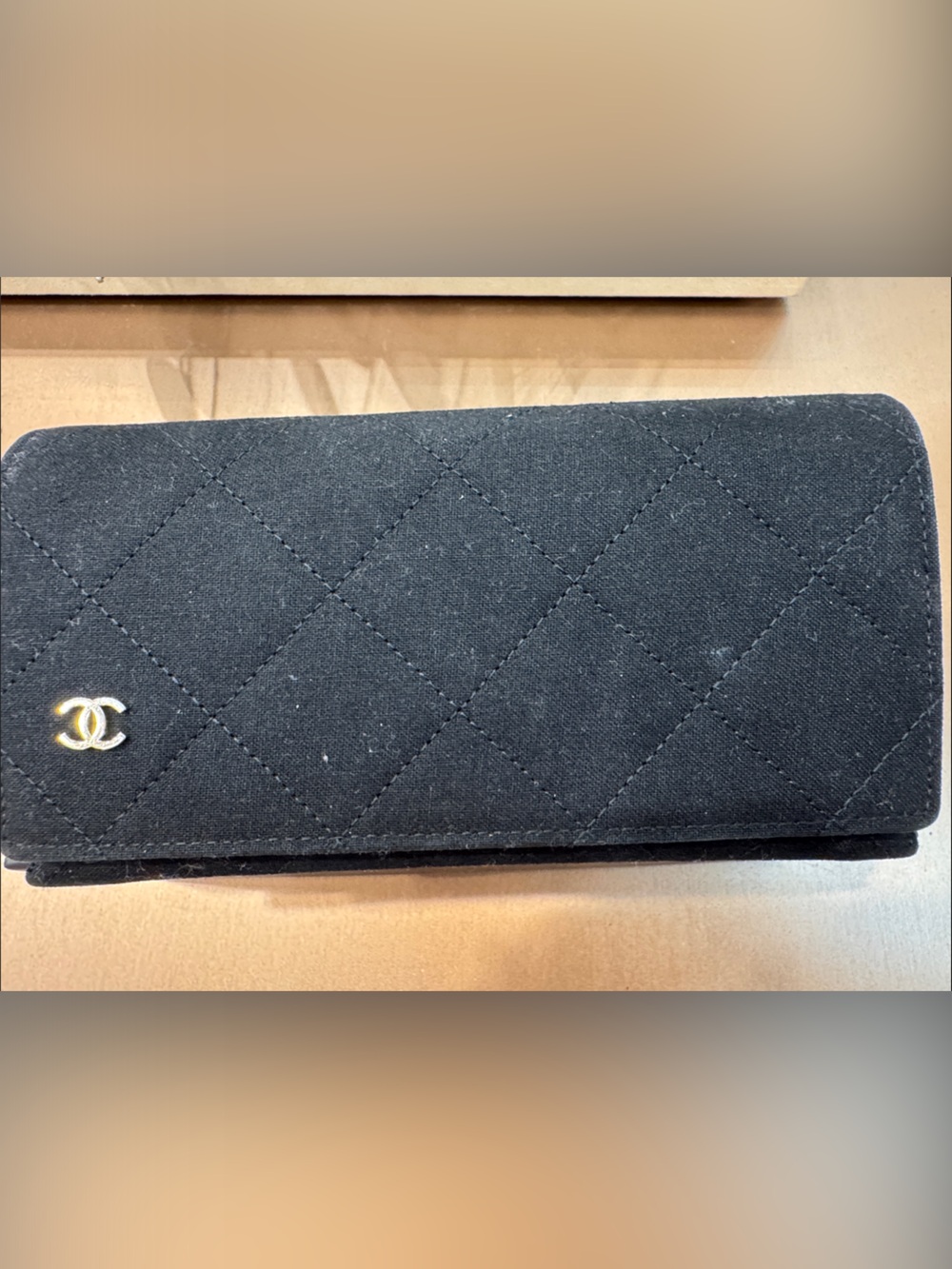 CHANEL Black Quilted Sunglasses Case with Rose Gold CC Accent - Picture 2 of 2